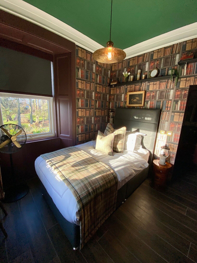 Bedroom 2, Abbotsford Hotel, South Ayrshire