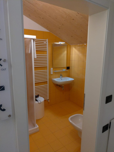 Others 4, La Corte Room & Relax, Trento