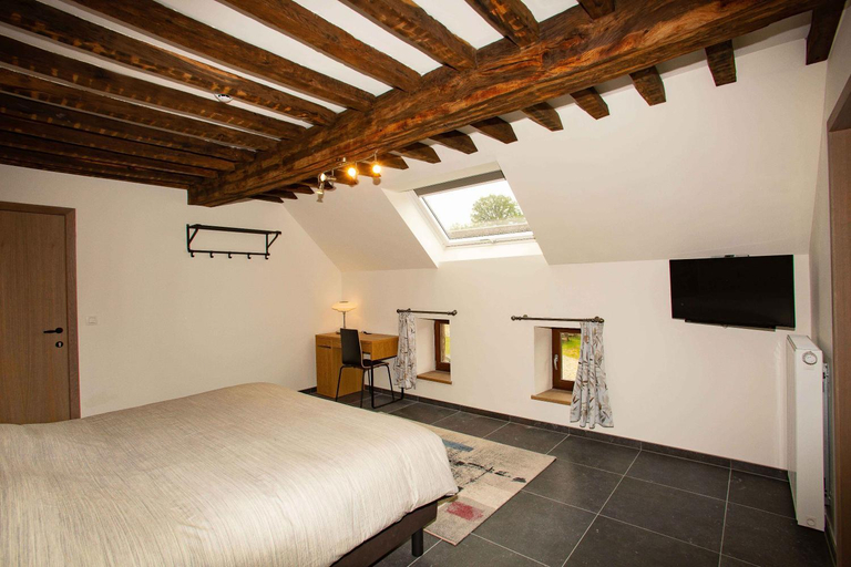 Bedroom 2, B&B HOTEL IN FERME DE LEUZE nabij Durbuy, eigen laadpalen, Namur