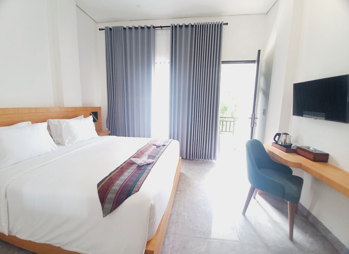 Bedroom 2, Queen Parrona Hotel, North Tapanuli