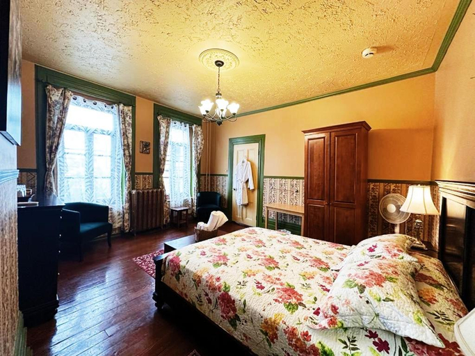 Others 5, B&B Au Petit Roi, Communauté-Urbaine-de-Québec
