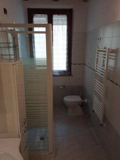 Bathroom 7