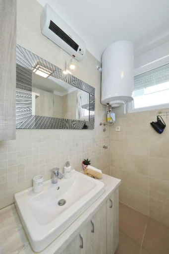 Bathroom 3, Apartment Donat, Zadar