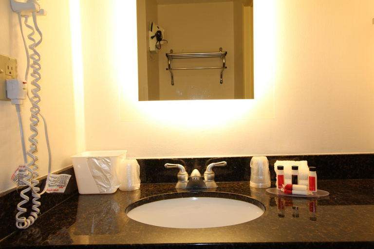 Bathroom 4, Howard Johnson by Wyndham Evansville East, Vanderburgh