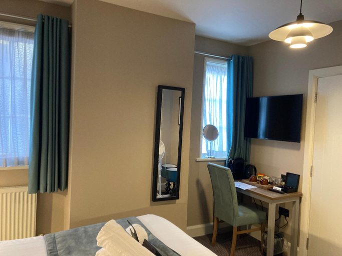Bedroom 2, The Station Inn Whitby, North Yorkshire