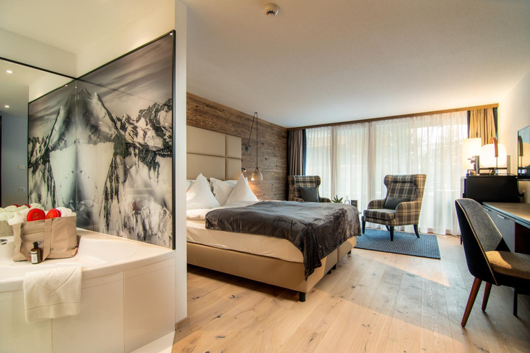 Bedroom 3, Walliserhof Grand-Hotel & Spa Relais & Chateaux, Visp