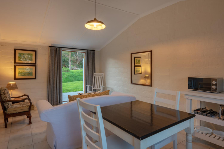 Others 4, Honeyrock Cottages, Overberg