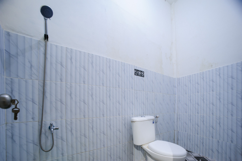 Bathroom, RedDoorz @ GH Nusa Indah Syariah Lampung, Bandar Lampung