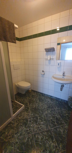 Bathroom 2, Pod Vinici, Břeclav