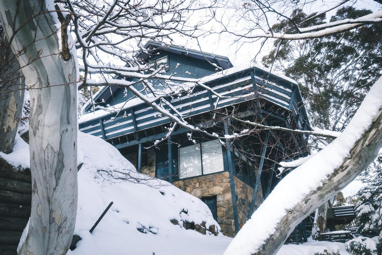 Exterior 7