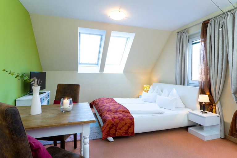 Bedroom 2, Hotel Garni Polzl, Deutschlandsberg