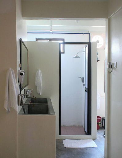 Bathroom 27