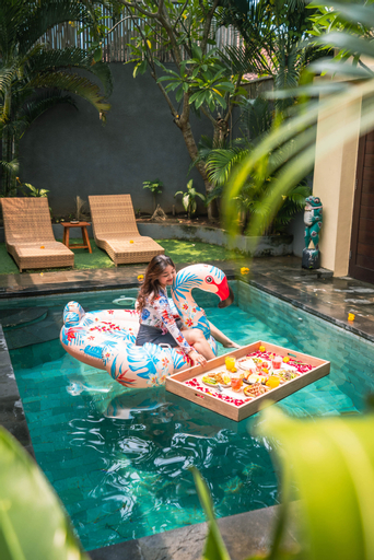 Swimming Pool 21