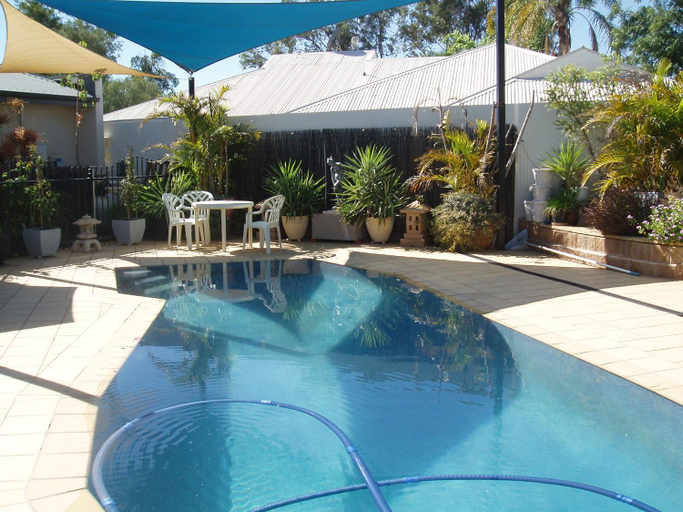 Swimming Pool 2