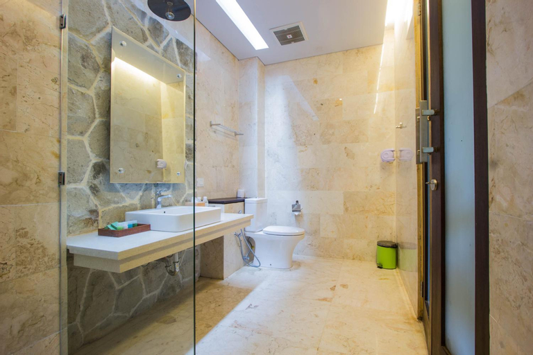 Bathroom 11