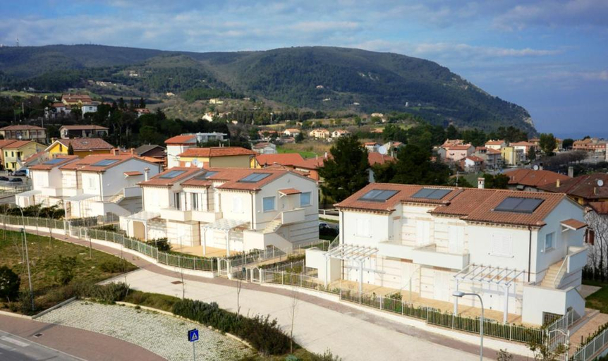 Others 4, Camere Mare, Ancona