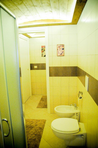 Bathroom 3, Anfiteatro Vlll, Barletta-Andria-Trani