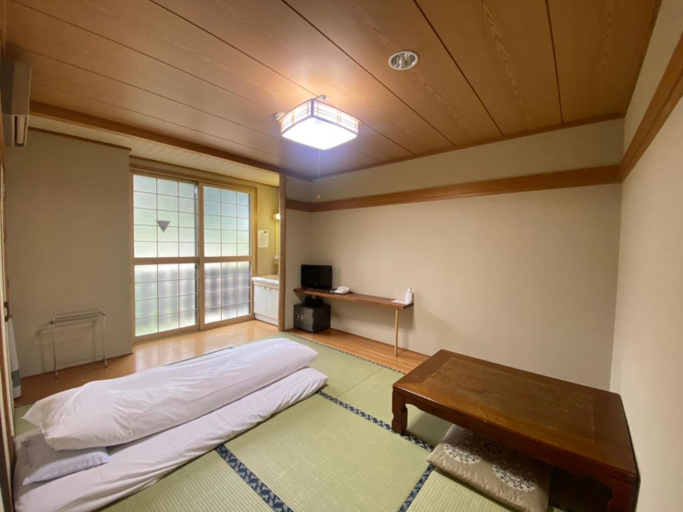Bedroom 2, Oyado Uchidaya, Nozawaonsen