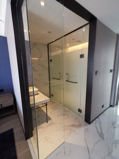 Bathroom 11