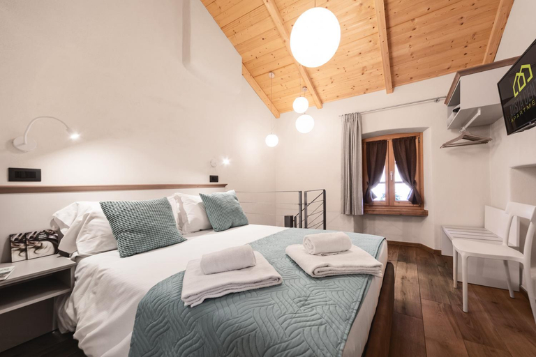 Bedroom 4, Aosta Centre Apartments - Martinet 17, Aosta