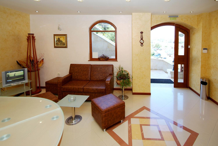 Public Area, Family Hotel Saint Nikola FREE PARKING, Nesebar