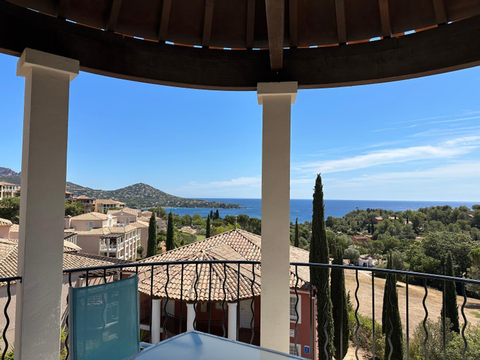 Others 4, cap esterel vue mer et CLIMATISE, Var