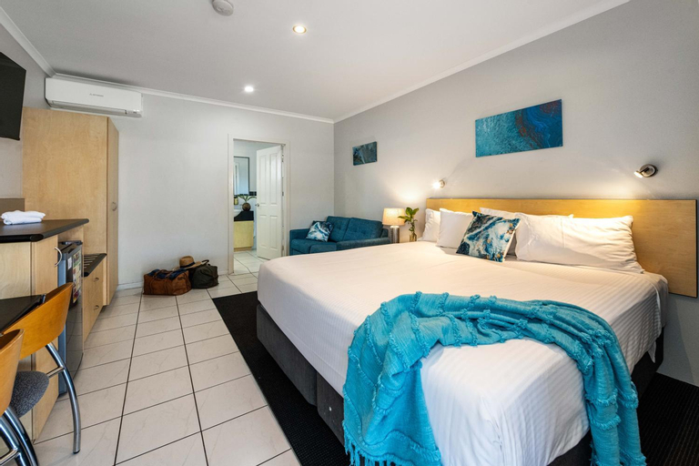 Bedroom 28