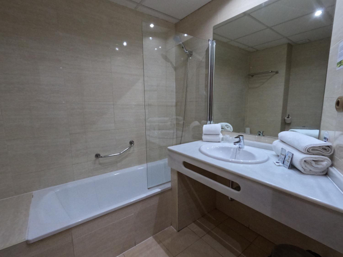 Bathroom 4, Hotel Saylu, Granada