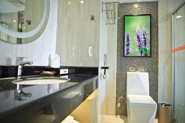 Bathroom 3, Lavande Hotel Shenzhen Bao'an Shiyan Metro Station, Shenzhen