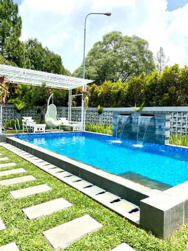 Swimming Pool 11
