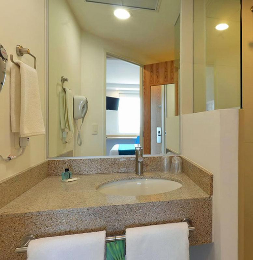 Bathroom 3, One Silao, Silao