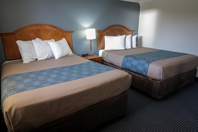 Bedroom 3, University Inn & Suites, Bexar