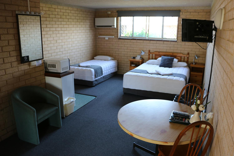 Bedroom 12