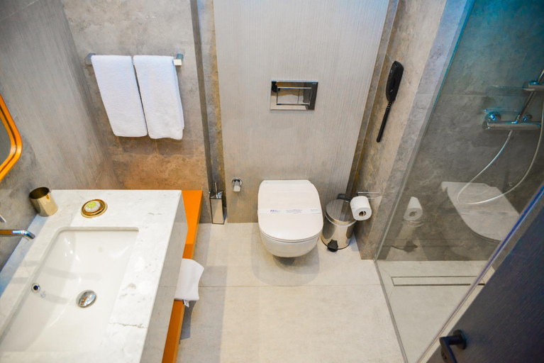 Bathroom 5, Rocks Hotel & Casino