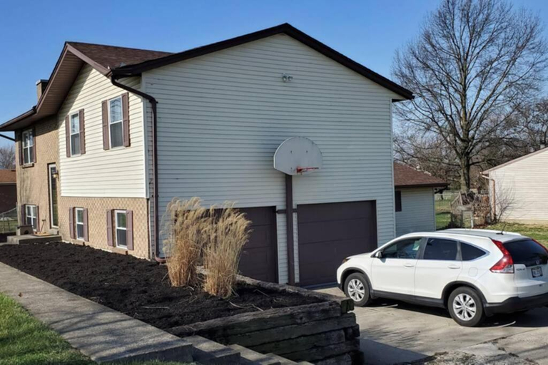 Others 5, Pet Friendly Home with Fenced in Yard, Butler