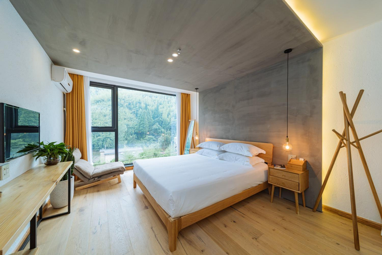 Bedroom 27