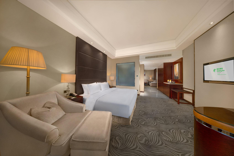 Bedroom 15