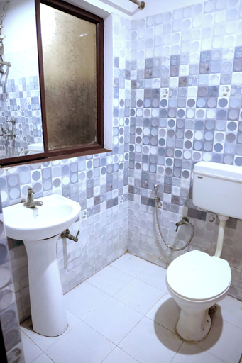 Bathroom 3, Hotel Dhruv Inn, Bareilly