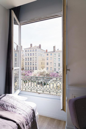 Bedroom 12