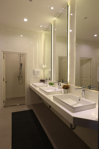 Bathroom 8