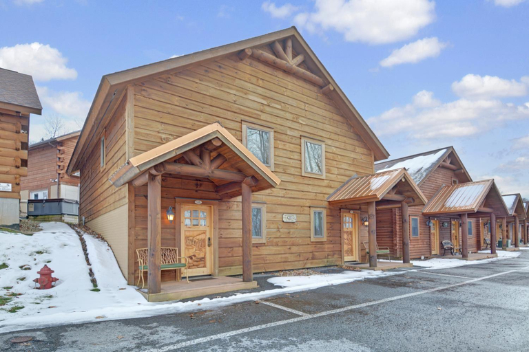 Others 5, The Lodges at Sunset Village, Garrett