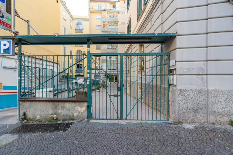 Others 2, Maison Morghen, Napoli