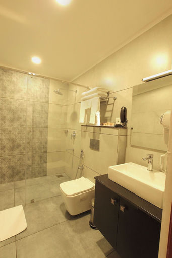 Bathroom, HOTEL DIAMOND FORT, Kollam