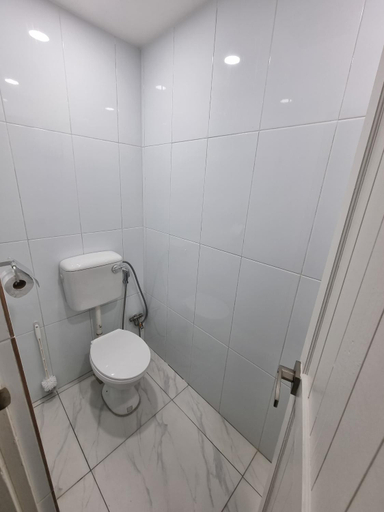 Bathroom 4, One Point Hotel @ RH Plaza, Kuching