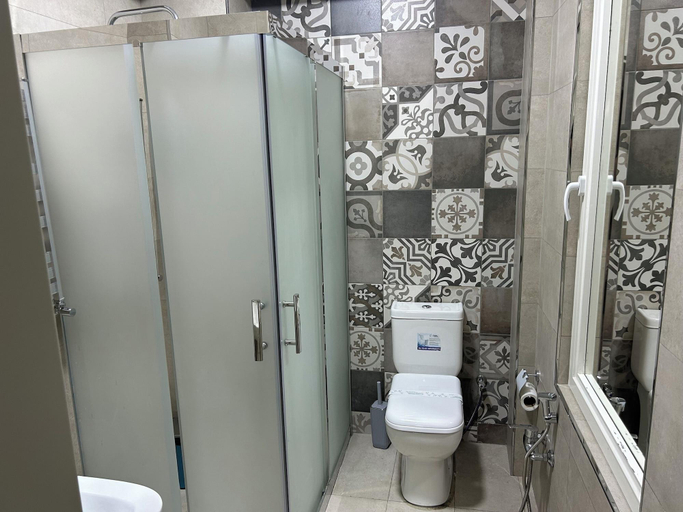 Bathroom, Parliament Hotel & Restaurant, Baku