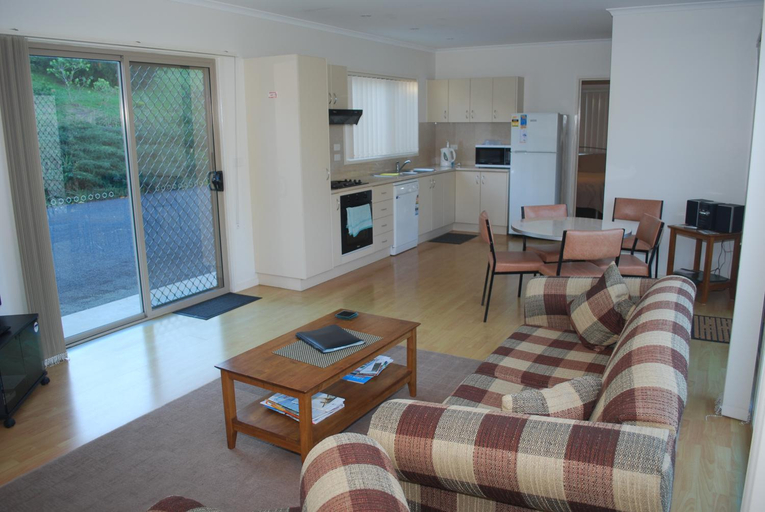 Others 5, Lookout Holiday Units, E. Gippsland - Bairnsdale