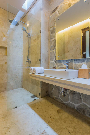 Bathroom 9