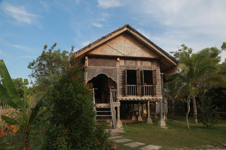 Exterior 9