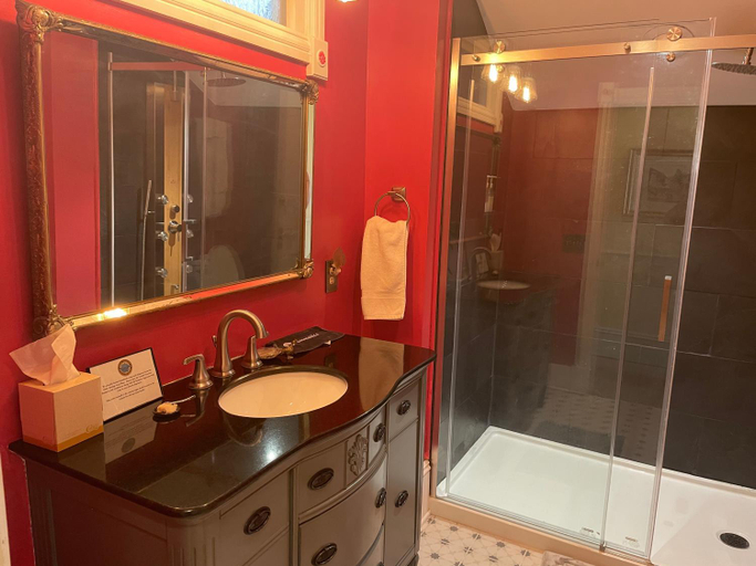 Bathroom 4, Rose Street Bed & Breakfast, Clear Creek