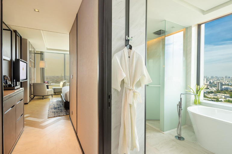 Bathroom 7